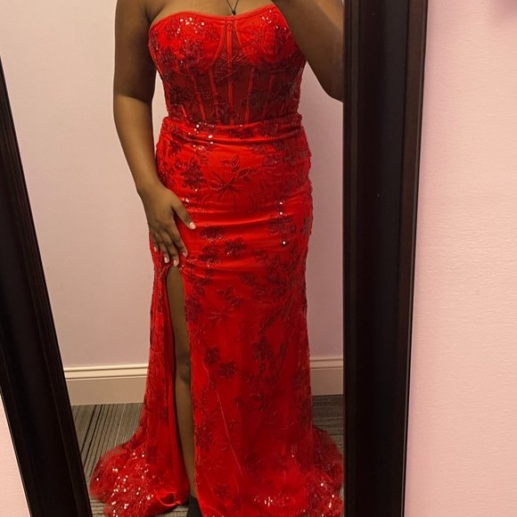 Colette, Size 10,  Candy Apple - Picture 7 of 8